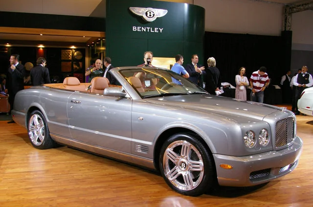 ag_la08_bentleyazuret.webp