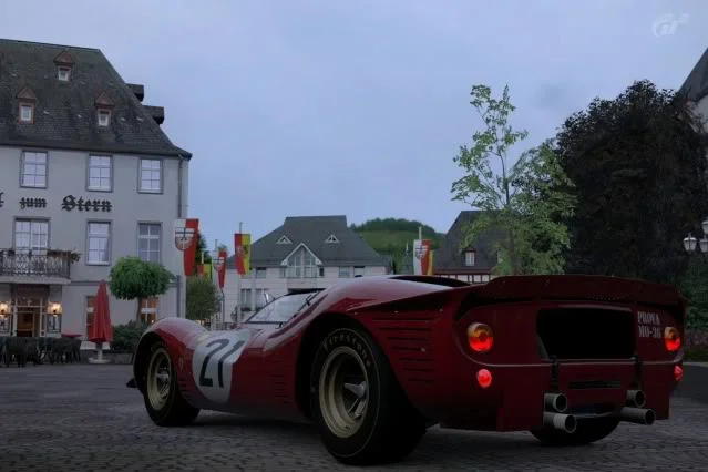 Ahrweiler-TownSquare.webp