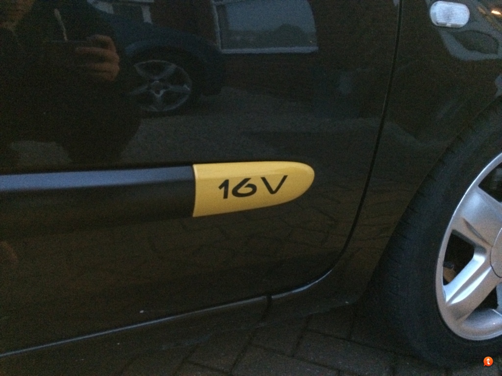 ahuve9e5.jpg