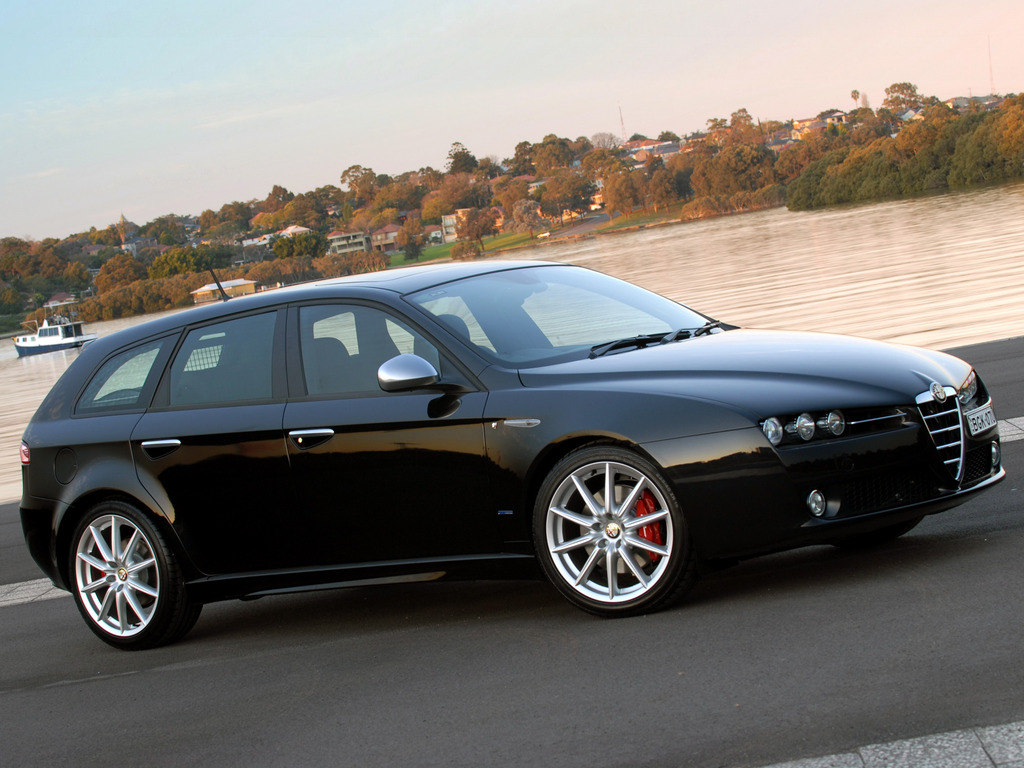 alfaromeo159ti-l-81e77f43470e8e86.jpg