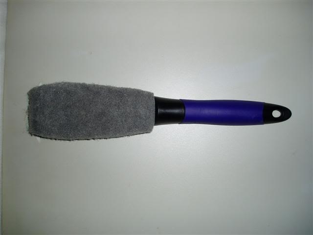 ALLOYWHEELBRUSHSmall.jpg ALLOYWHEELBRUSHSmall.jpg