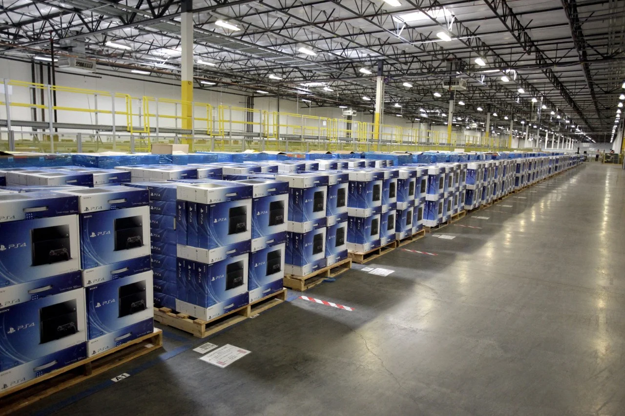Amazon-Warehouse-1.webp