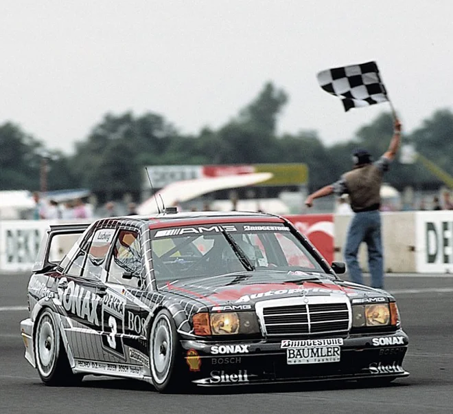 assic_virtueller-rundgang_exponate_AMG-Mercedes190-E-2-5-16-Evolution-II-DTM-Tourenwagen_660x...webp