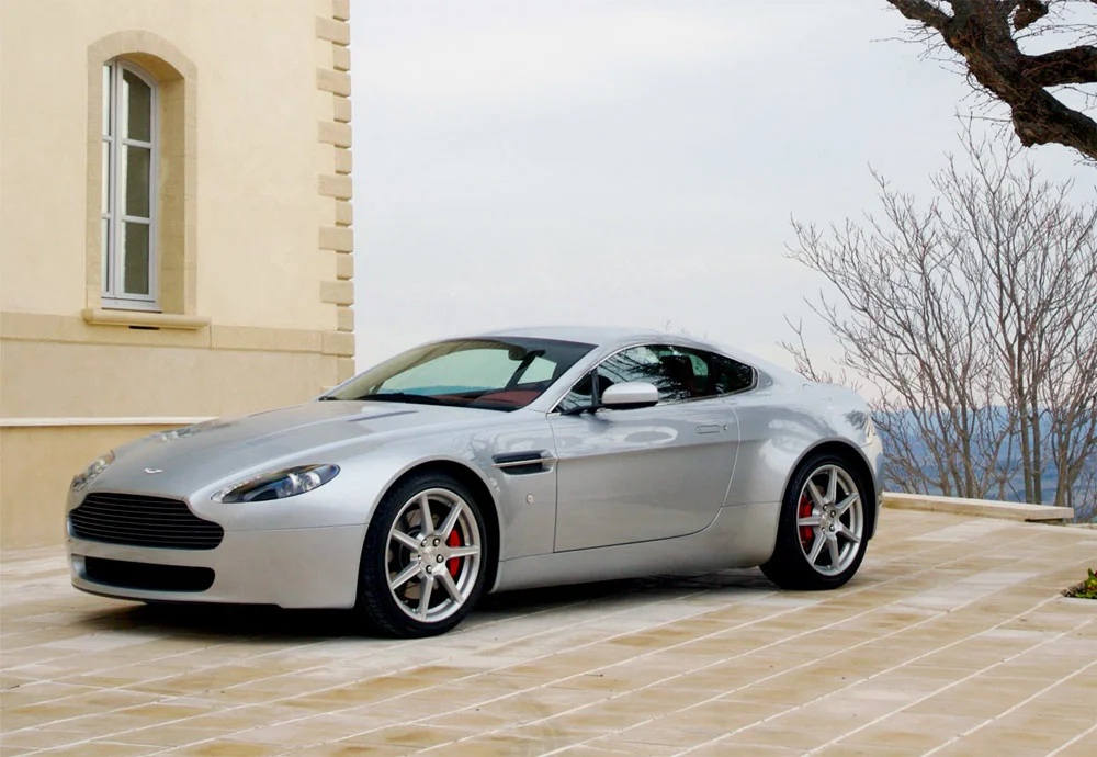 aston-martin-48-vantage.webp