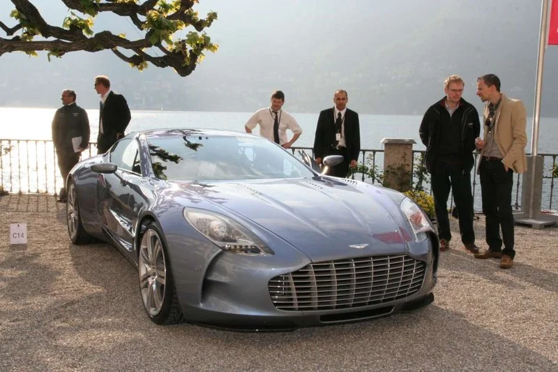 aston-martin-one-77-a-villa-deste_3.webp
