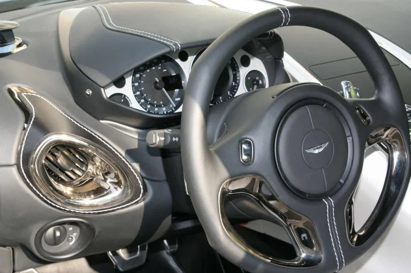aston-martin-one-77-a-villa-deste_46.webp
