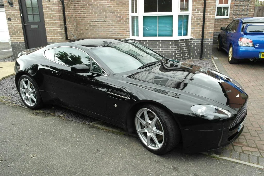 aston_zpse6f2e7b7.webp