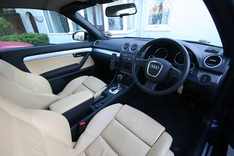 audi2.webp