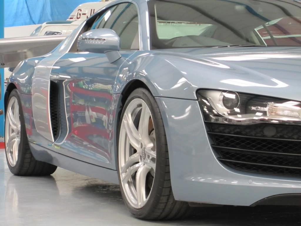 AudiR8124.webp