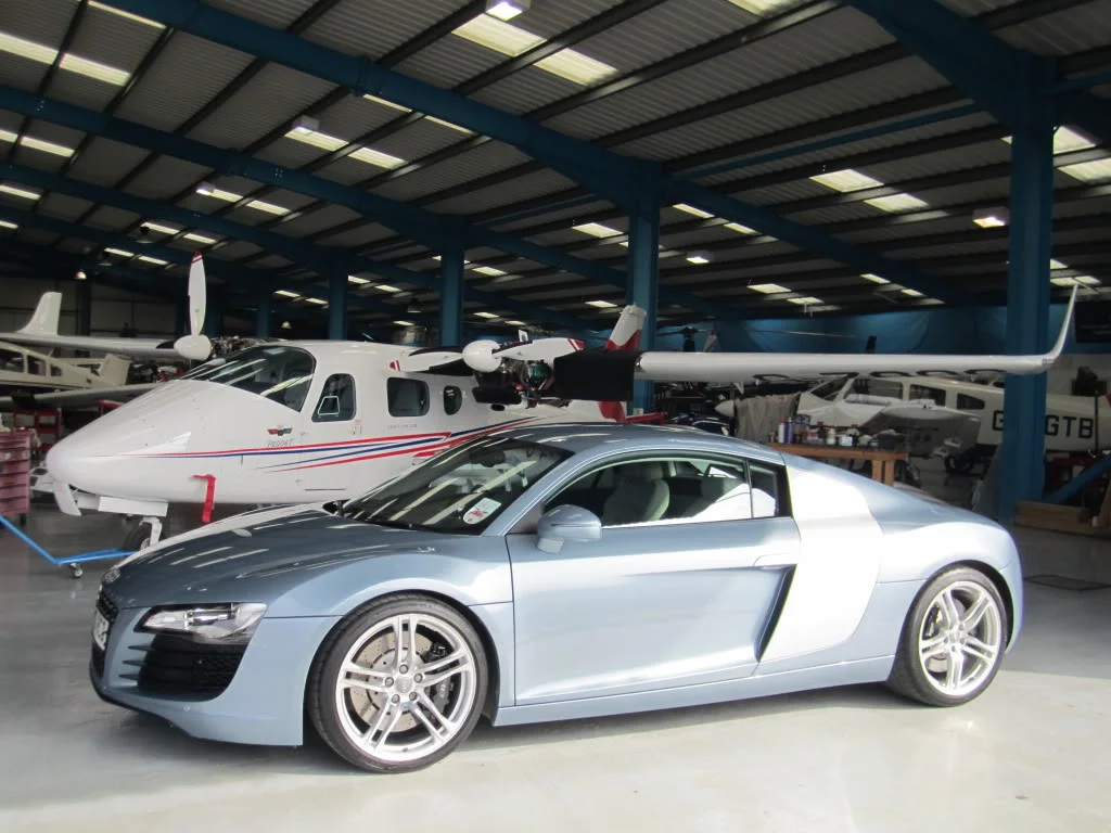 AudiR8175.webp