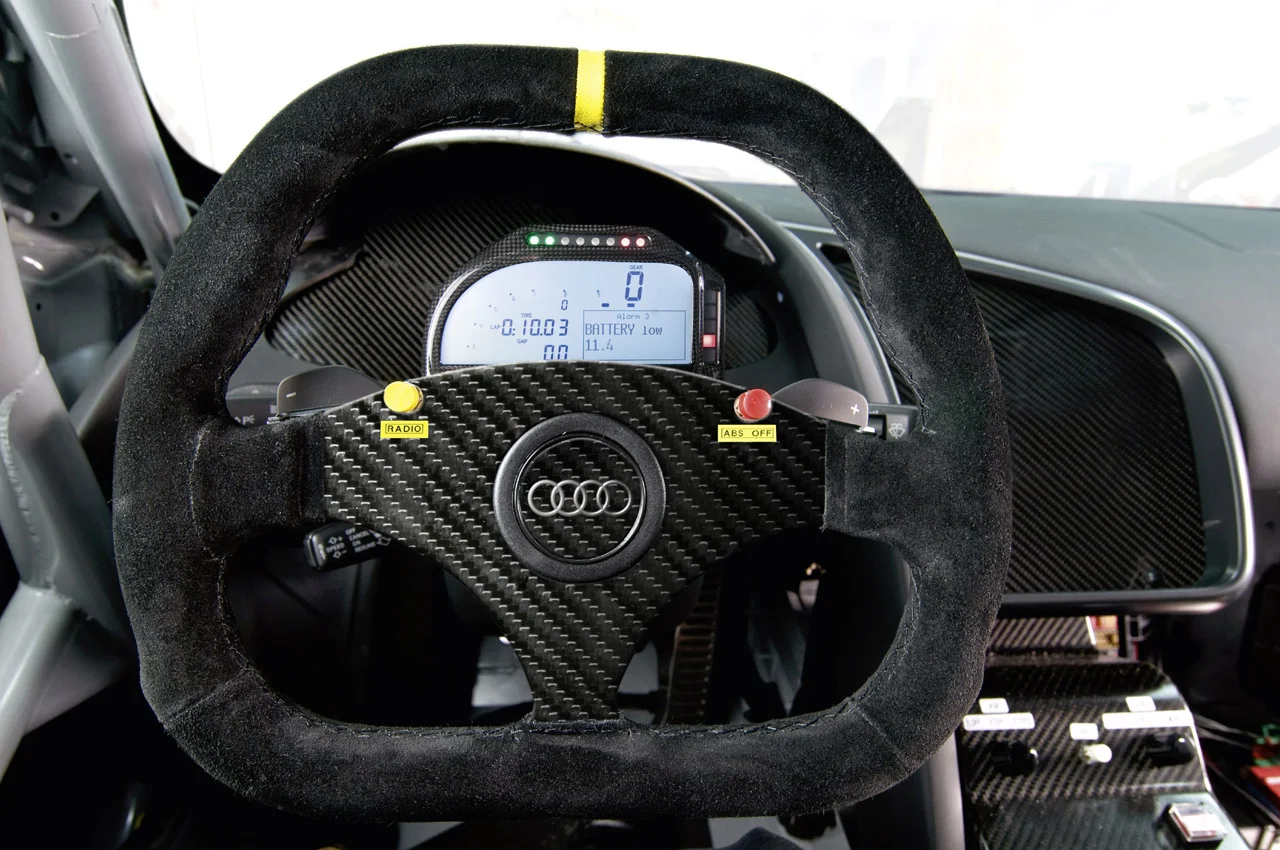 audir8_lms_hi004.webp