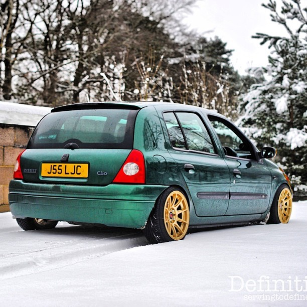 axeex8goldclio.jpg