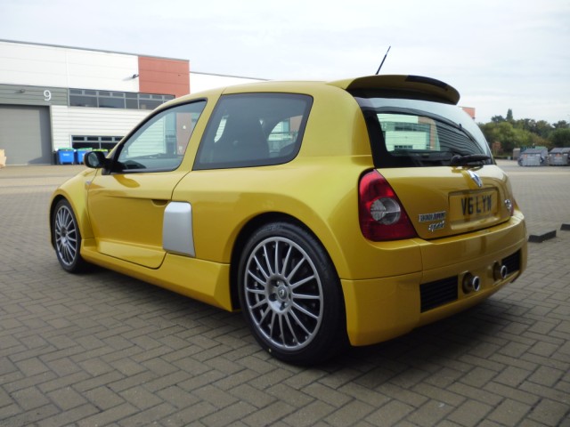 aYw005.jpg