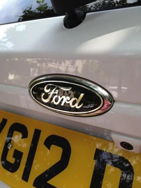 badge_rear.webp