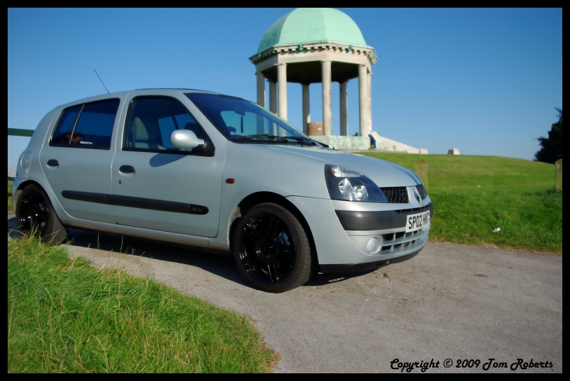 Barr%20Beacon%20Memorial%20and%20clio.jpg