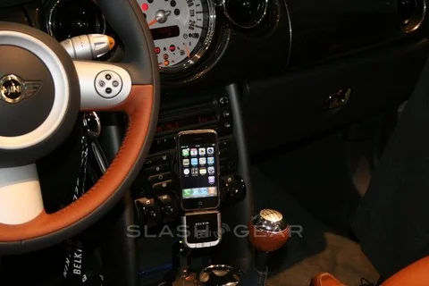 BelkinTuneBaseFMforiPodandiPhone2.webp