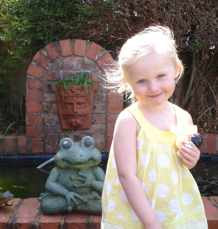 Bella-1.jpg Bella-1.jpg