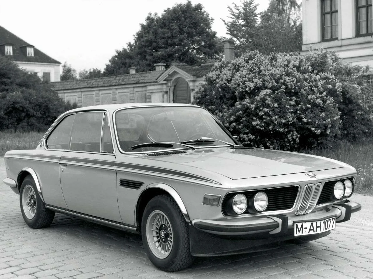 BMW-3_0_CSL_1971_1280x960_wallpaper_01.webp