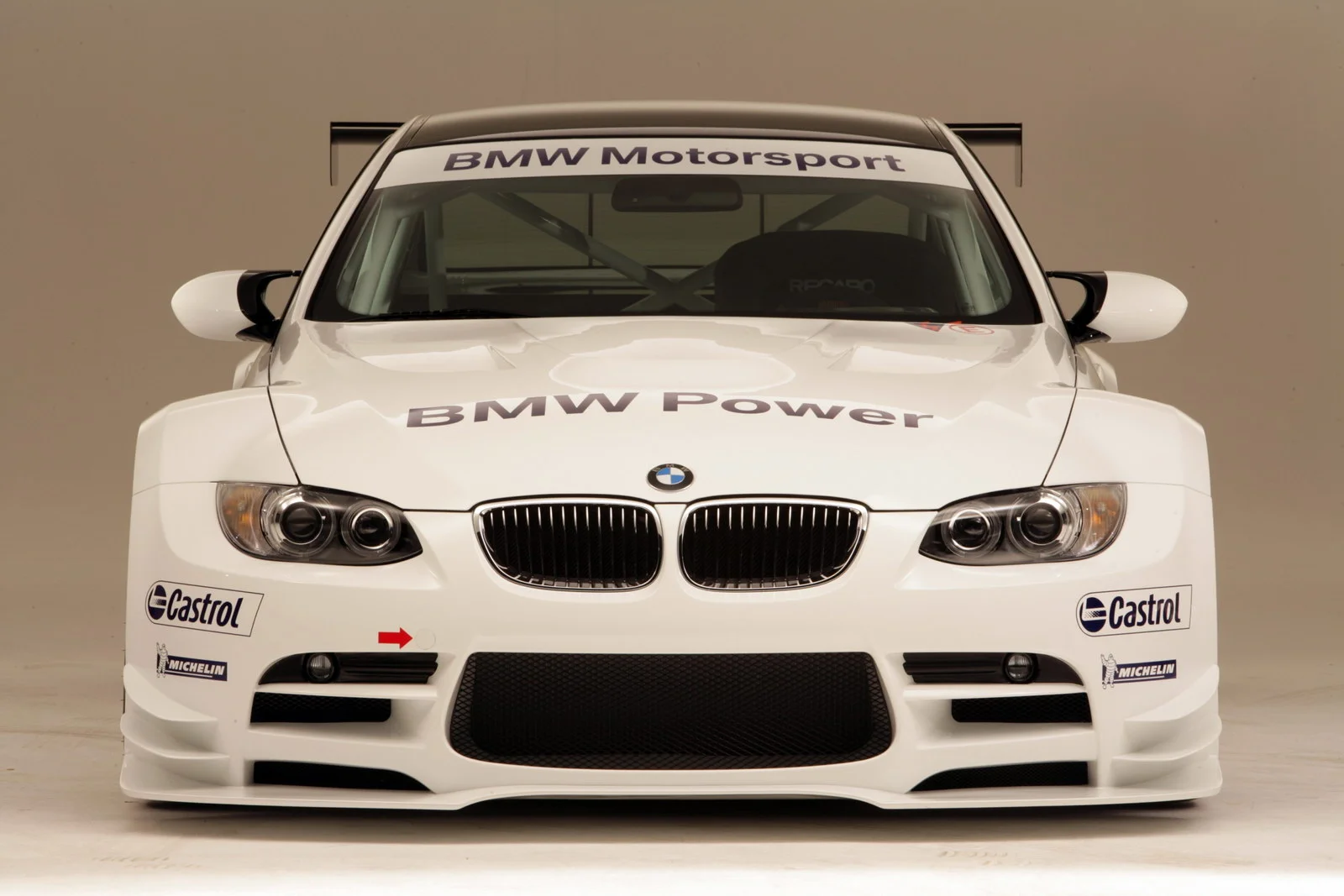 bmw-m3-race-version-hr-01.webp