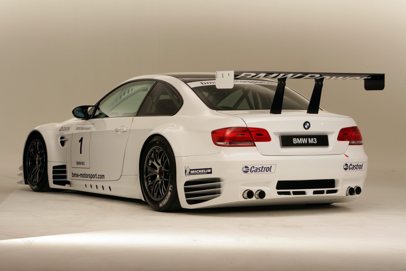 bmw-m3-race-version-hr-04.jpg