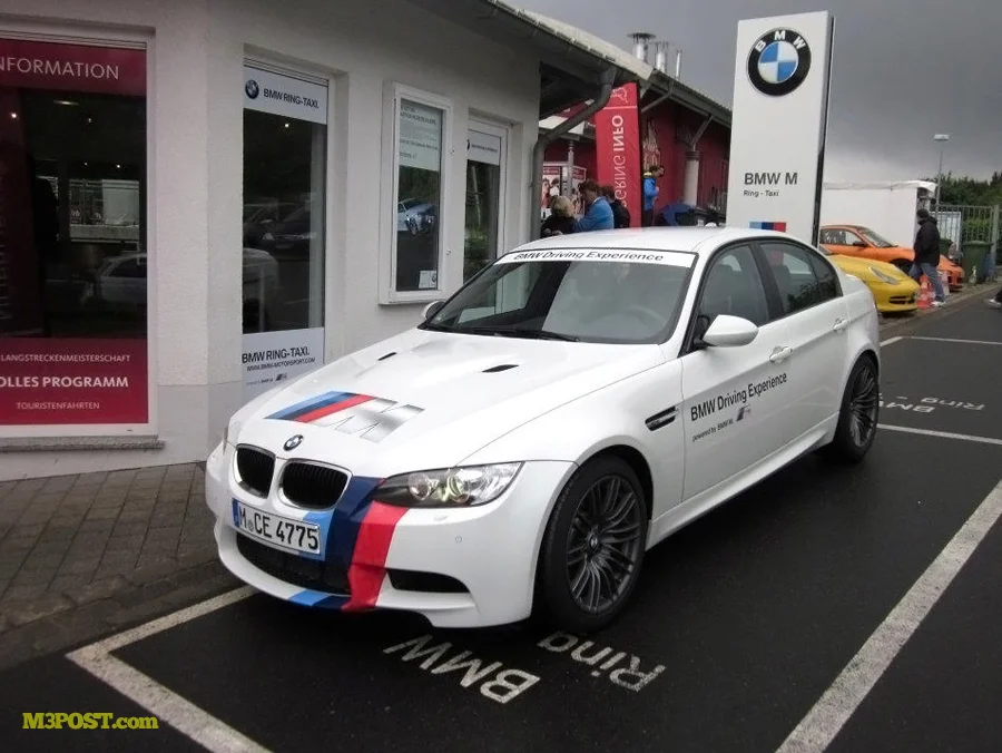BMW-M3-Ring-Taxi-4.webp