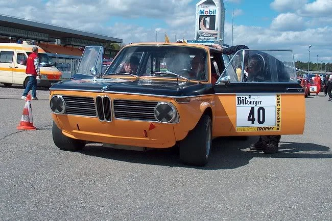 bmw2002.webp