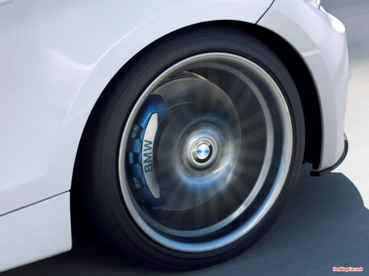 BMW_1-serie-tii_11.webp
