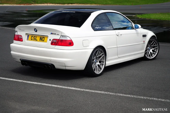 bmwm3csl-2.webp