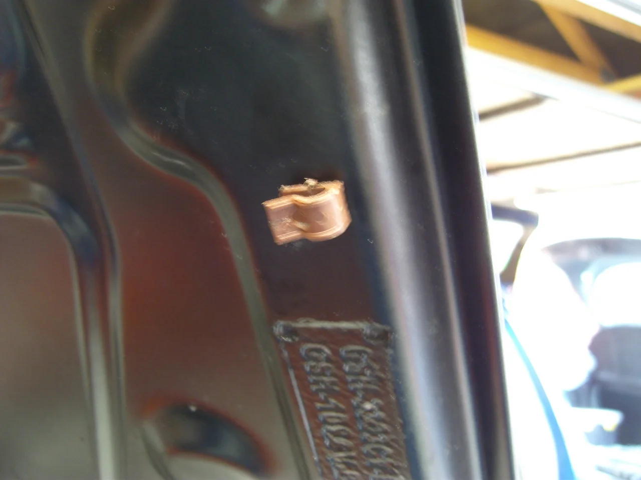 bonnet_catch_fitted2.webp