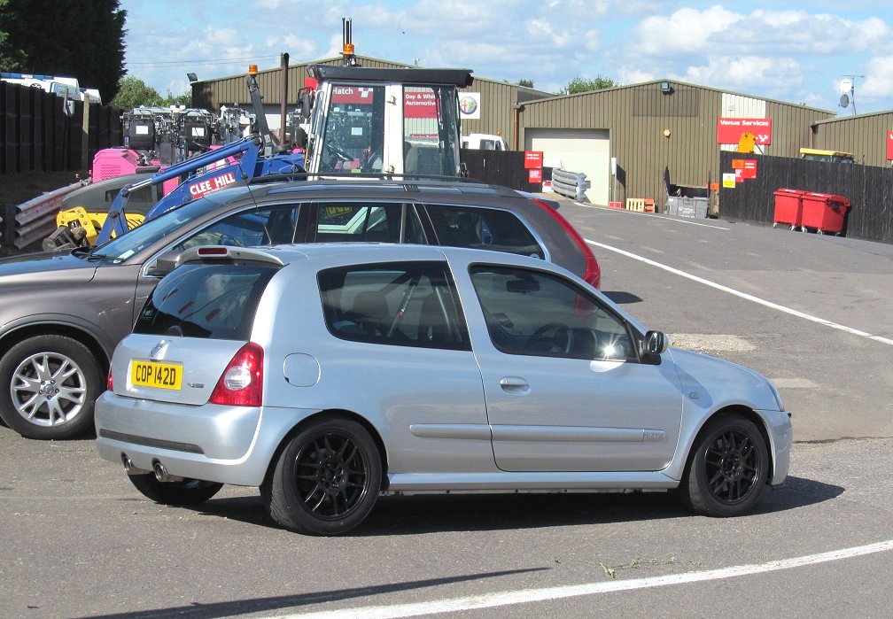 BrandsHatch2507132_zpsa90abe02.jpg