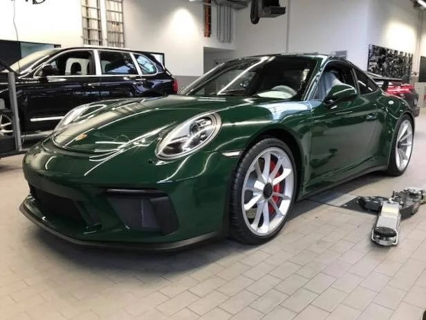 british-racing-green-2018-porsche-911-gt3-is-a-manual-treasure-122702_1.webp