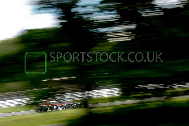 BRITISHGTBRANDSHATCHND-0333-L.webp