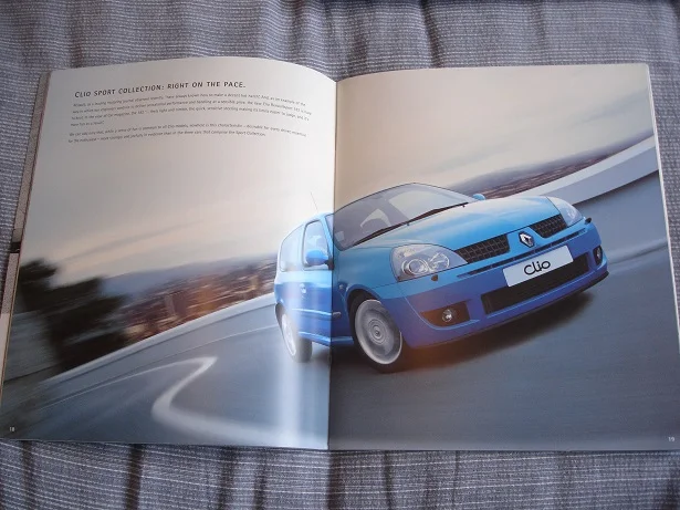 brochure2.webp