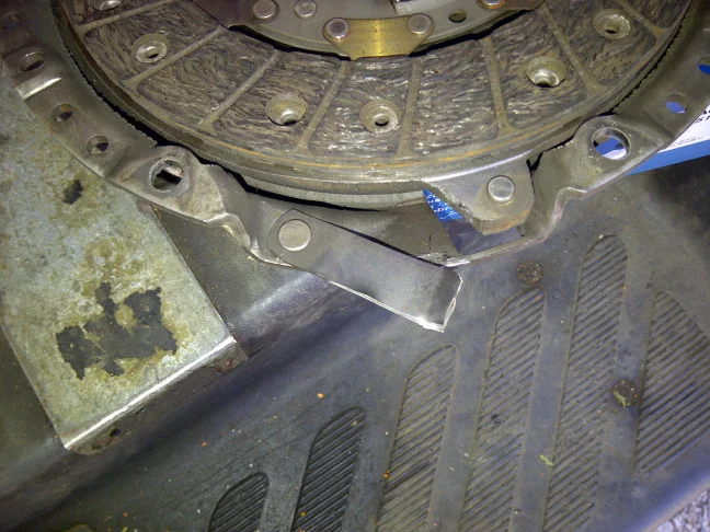 broken-clutch-cover.webp