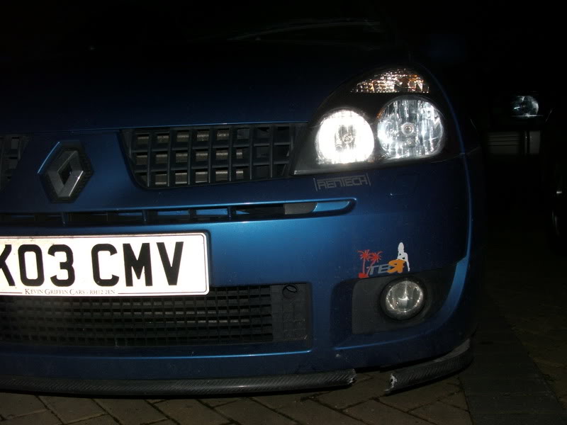 brokencup.jpg brokencup.jpg