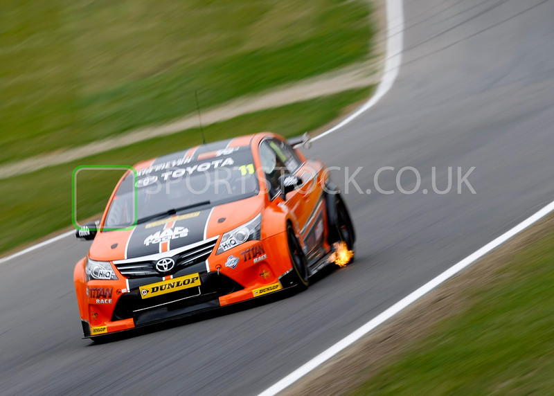 BTCC-BRANDS-HATCH-2012-7688-L.jpg