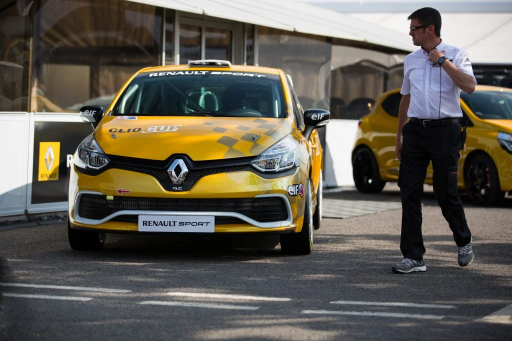 btcc-oulton-static-4-1024x683-51bc2f22f3a9a.webp
