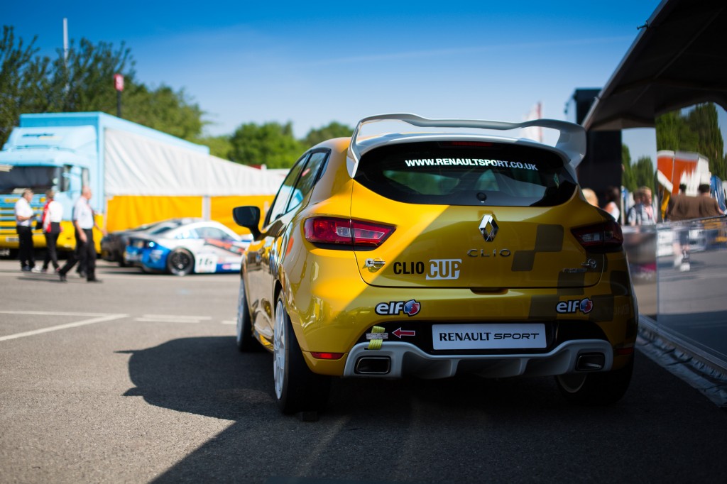 btcc-oulton-static-5-1024x683-51bc2f221adeb.jpg