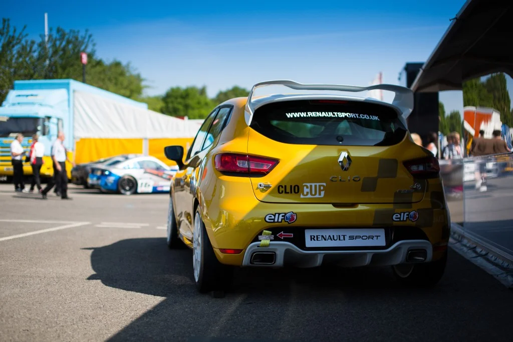 btcc-oulton-static-5-1024x683-51bc2f221adeb.webp