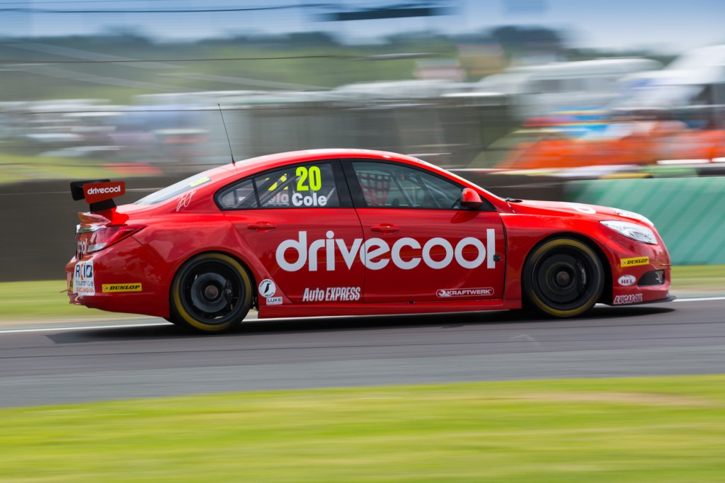 btcc-oulton-track-26-1024x683-51bc2f8459b7e.jpg