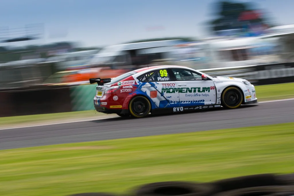 btcc-oulton-track-27-1024x683-51bc2f881d2a4.webp