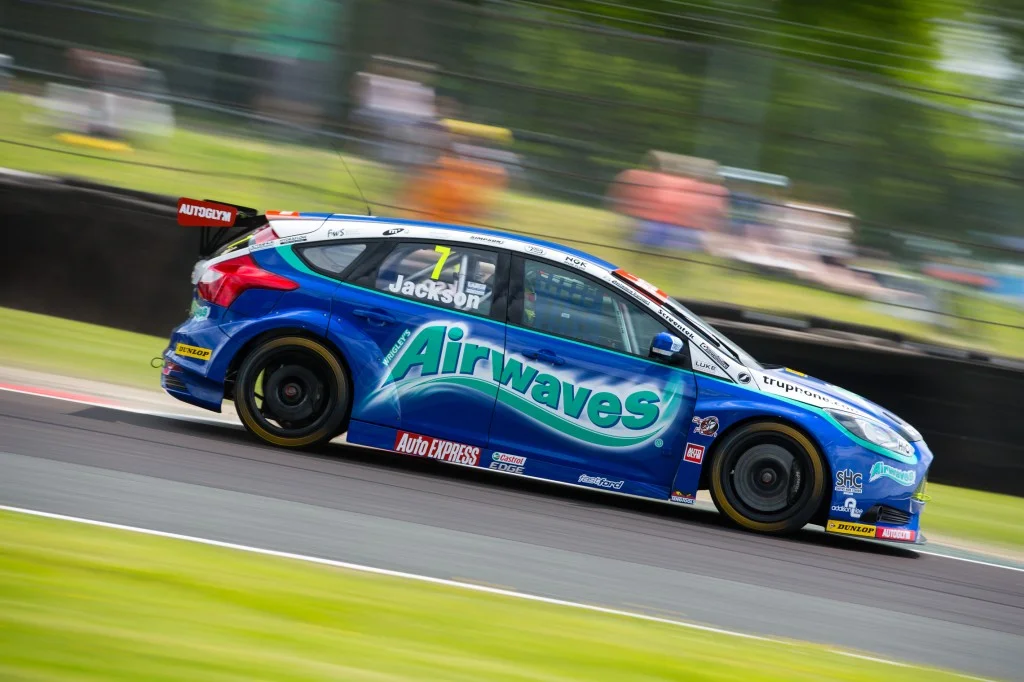 btcc-oulton-track-3-1024x683-51bc2f3be4f6d.webp