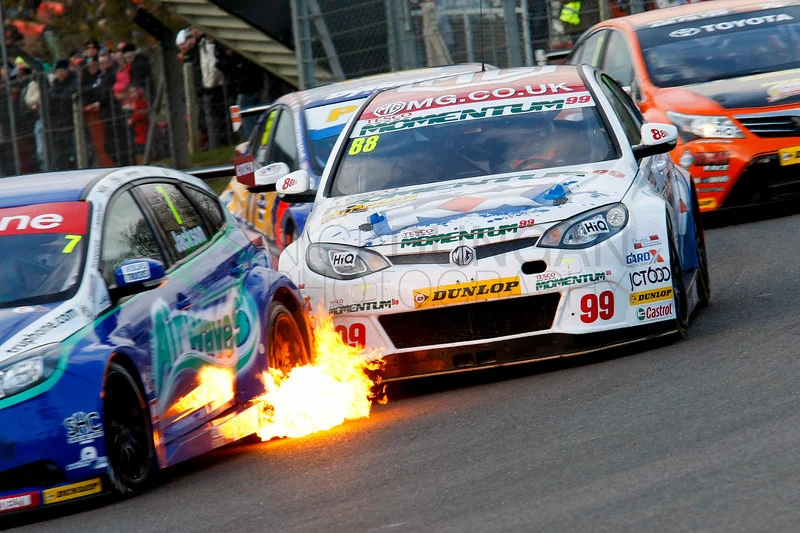 BTCC_BRANDS_HATCH_2013-2230-1-L.webp