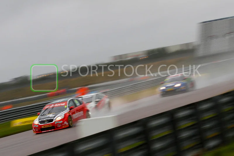 btcc_rockingham_2012-0642-1-L.webp