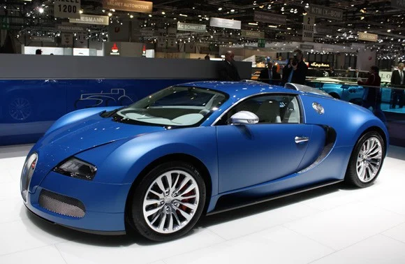 bugatti-blue-centenaire-live_14_opt.webp