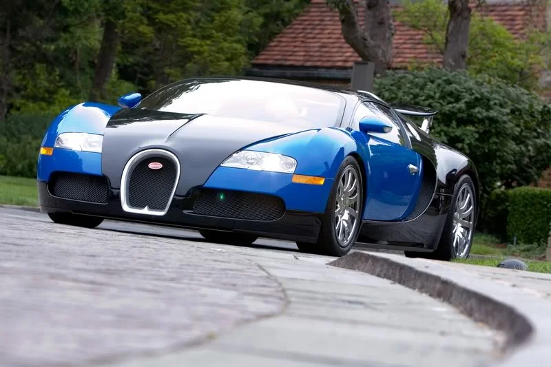 Bugatti_Veyron_1.webp