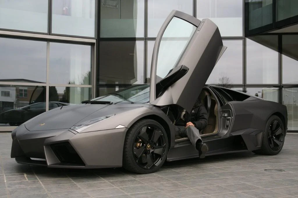 bw_08reventon_dooropen.webp
