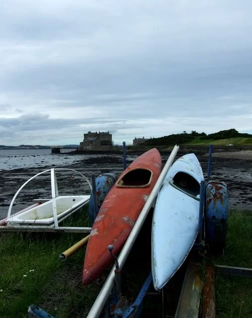 canoe-1.webp