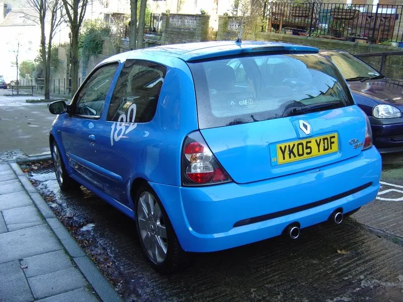 car_20112005_003.webp