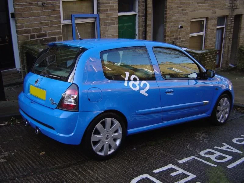 car_20112005_007.webp